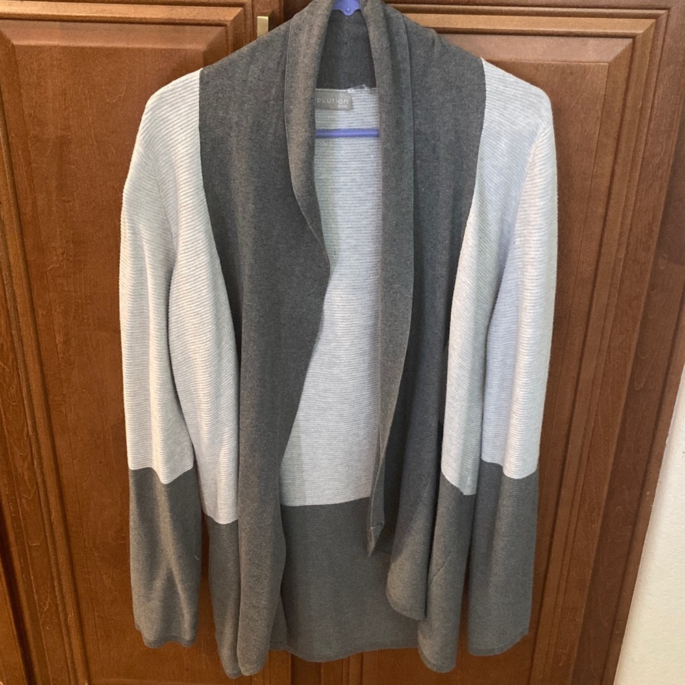 Men's Two-Tone Gray Cardigan Sweater